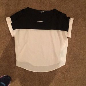 Cute, modern T-shirt with shoulder cutouts